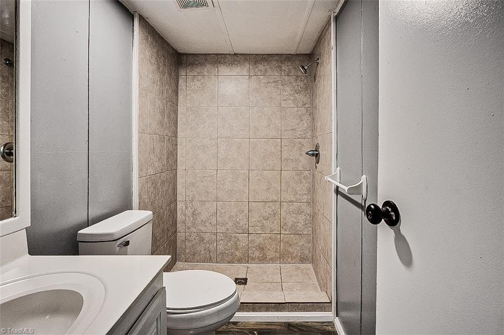 Manufactured Home at 4864 US Highway 220, Asheboro NC 27205, Asheboro, photo 75 of 94