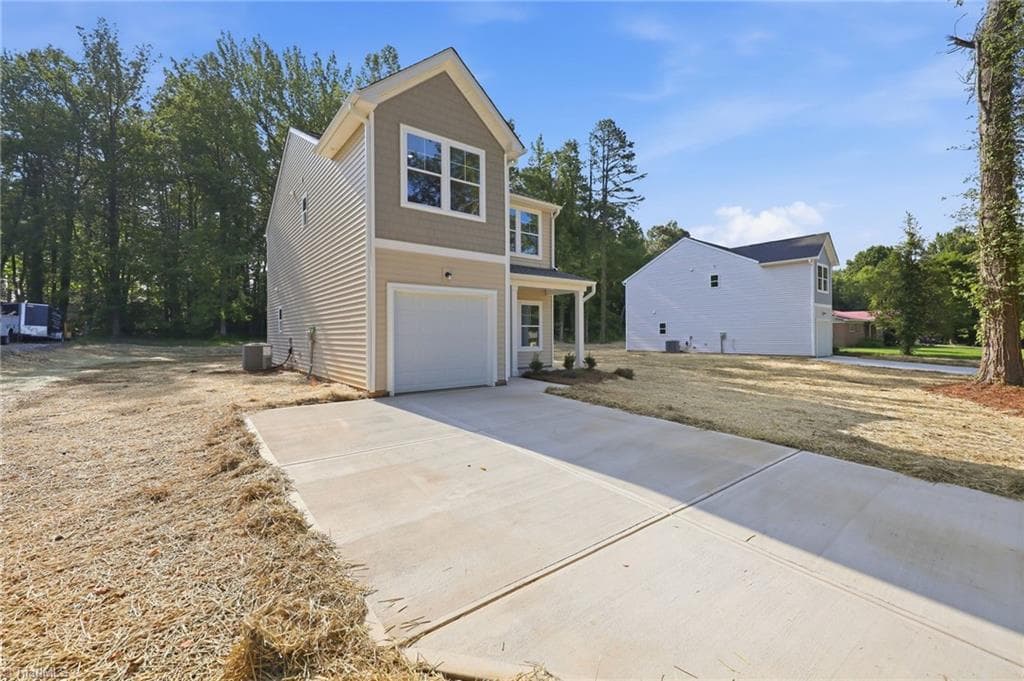Stick/Site Built at 122 Maplewood Avenue, Thomasville NC 27360, photo 27 of 36