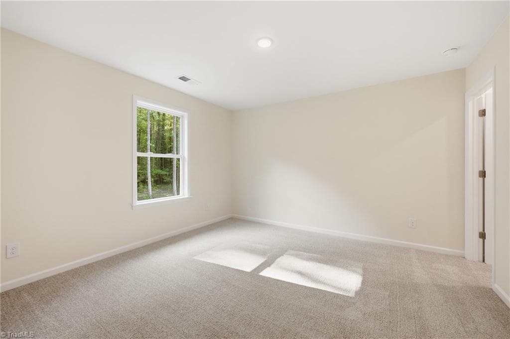 Stick/Site Built at 122 Maplewood Avenue, Thomasville NC 27360, photo 16 of 36