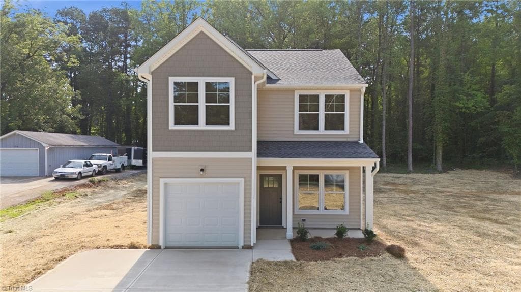 122 Maplewood Avenue, Thomasville NC 27360