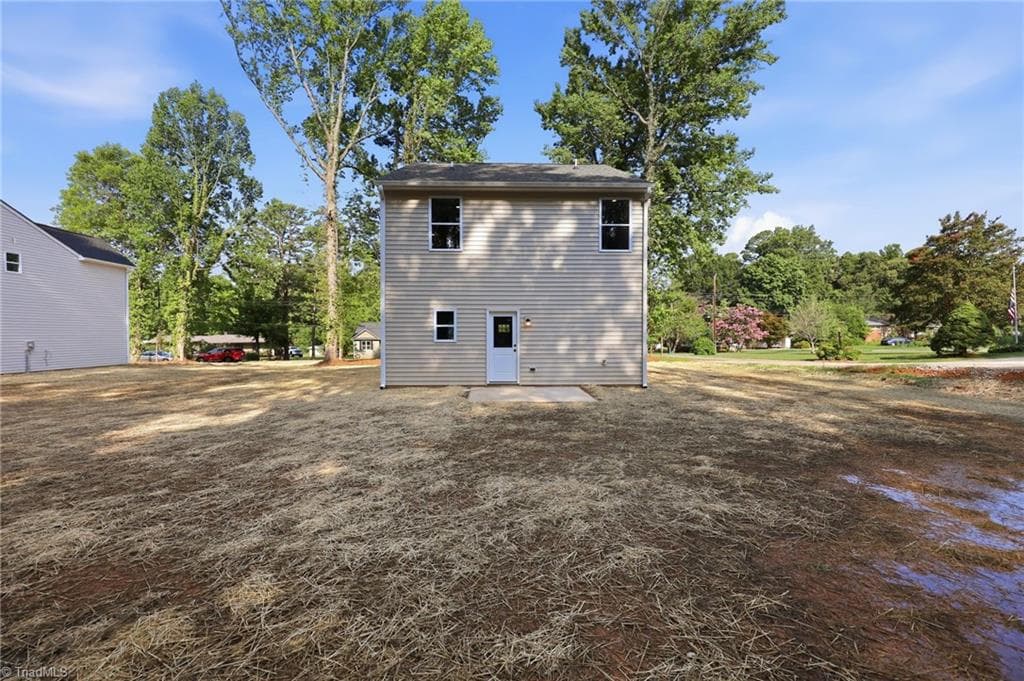 Stick/Site Built at 122 Maplewood Avenue, Thomasville NC 27360, photo 30 of 36
