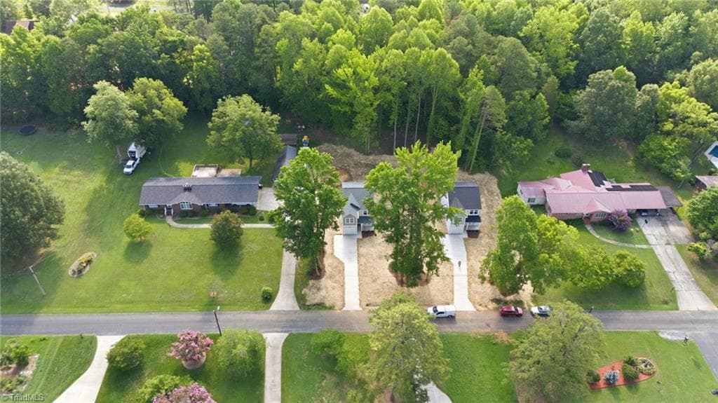 Stick/Site Built at 122 Maplewood Avenue, Thomasville NC 27360, photo 34 of 36