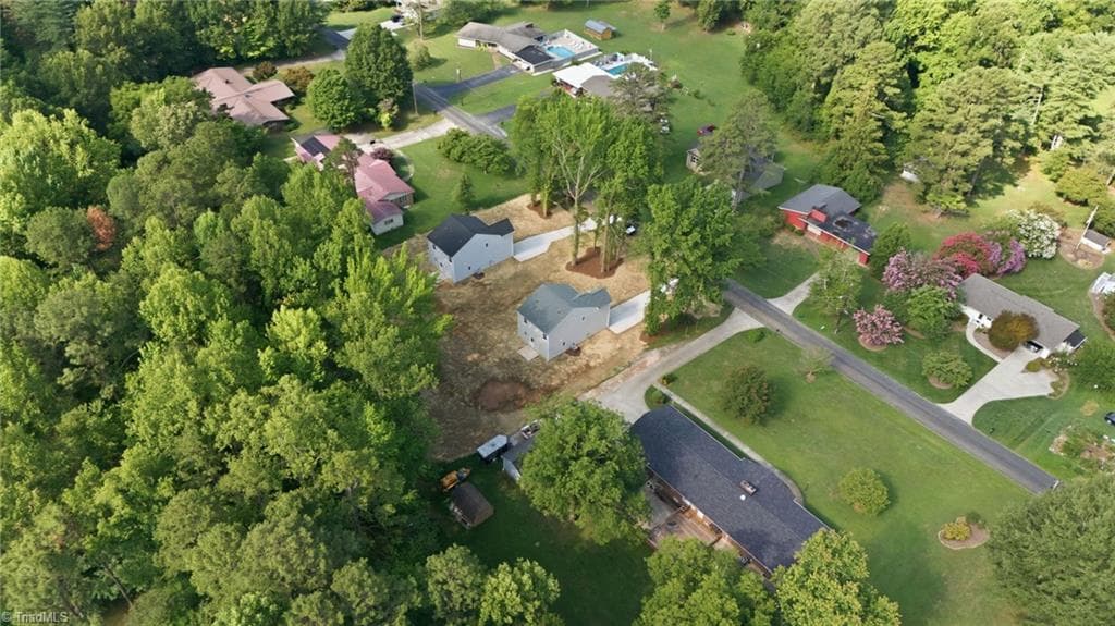 Stick/Site Built at 122 Maplewood Avenue, Thomasville NC 27360, photo 33 of 36