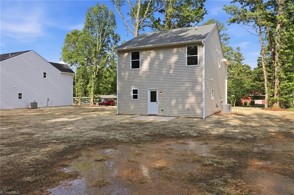 Stick/Site Built at 122 Maplewood Avenue, Thomasville NC 27360, photo 31 of 36