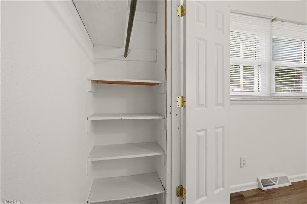 Stick/Site Built at 1609 Seven Oaks Place, High Point NC 27265, photo 23 of 37