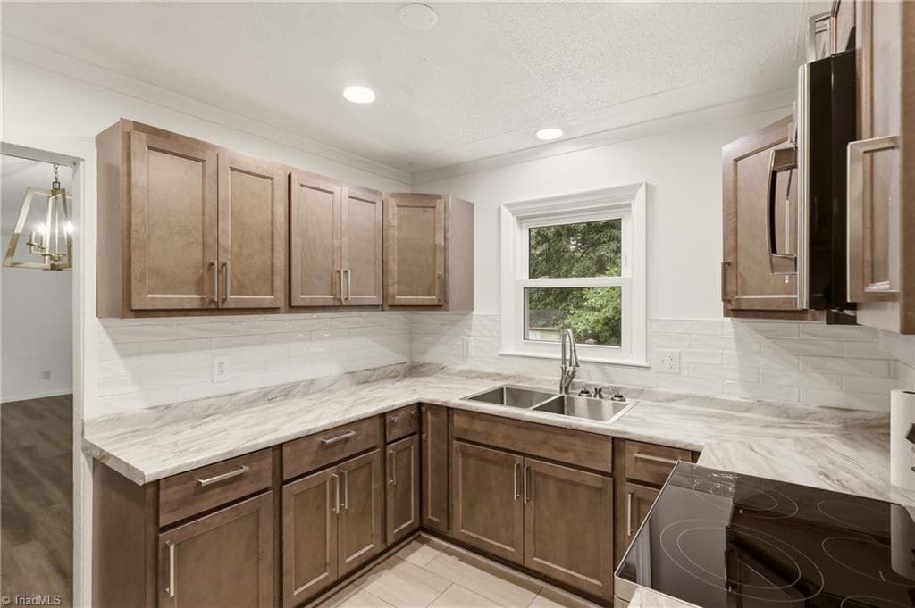 Stick/Site Built at 1609 Seven Oaks Place, High Point NC 27265, photo 13 of 37