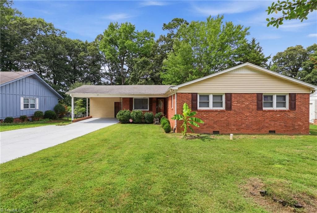 1609 Seven Oaks Place, High Point NC 27265