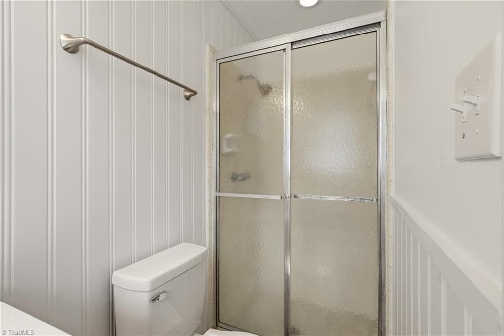 Stick/Site Built at 1609 Seven Oaks Place, High Point NC 27265, photo 18 of 37