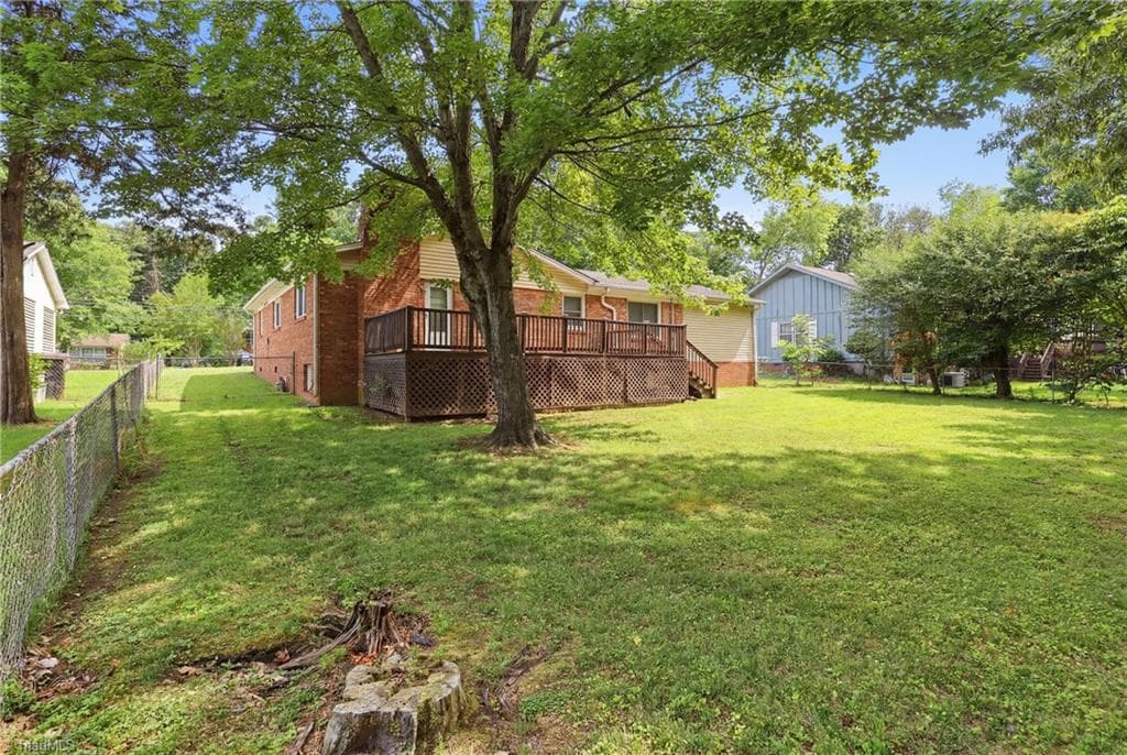 Stick/Site Built at 1609 Seven Oaks Place, High Point NC 27265, photo 29 of 37