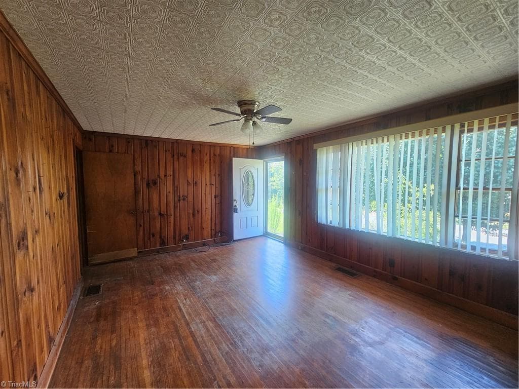 Stick/Site Built at 31 25th Street, Winston-Salem NC 27105, photo 4 of 20