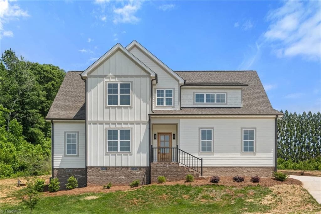 153 Summerlyn Drive, Mocksville NC 27028