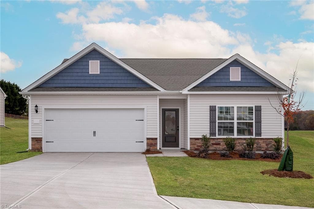 200 Macintosh Drive, King NC 27021