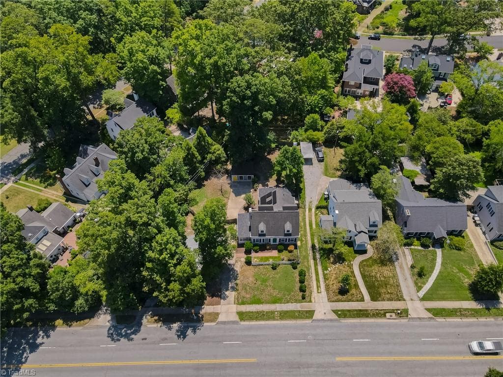 Stick/Site Built at 2209 W Friendly Avenue, Greensboro NC 27403, photo 34 of 46