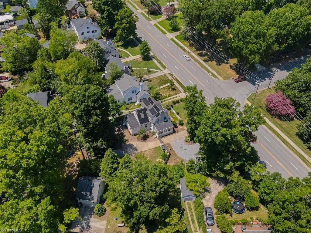 Stick/Site Built at 2209 W Friendly Avenue, Greensboro NC 27403, photo 38 of 46