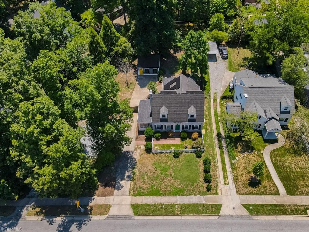 Stick/Site Built at 2209 W Friendly Avenue, Greensboro NC 27403, photo 33 of 46