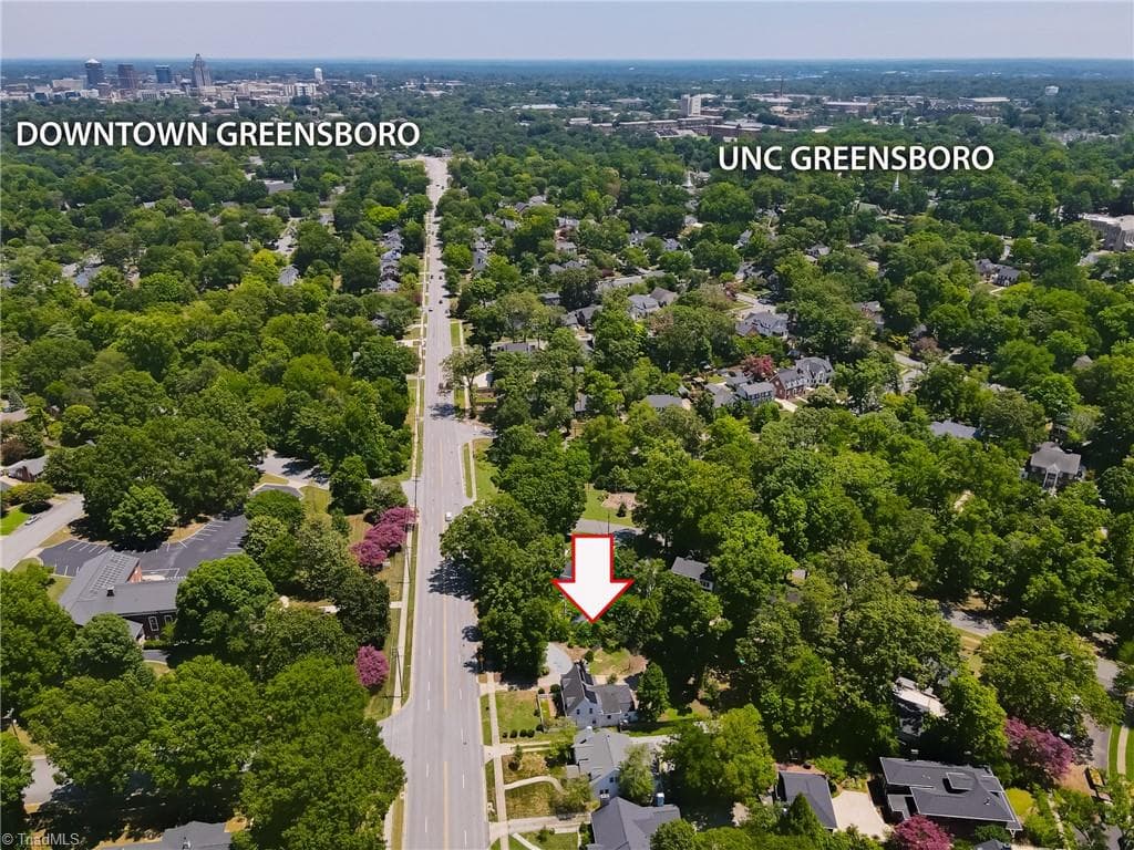 Stick/Site Built at 2209 W Friendly Avenue, Greensboro NC 27403, photo 40 of 46