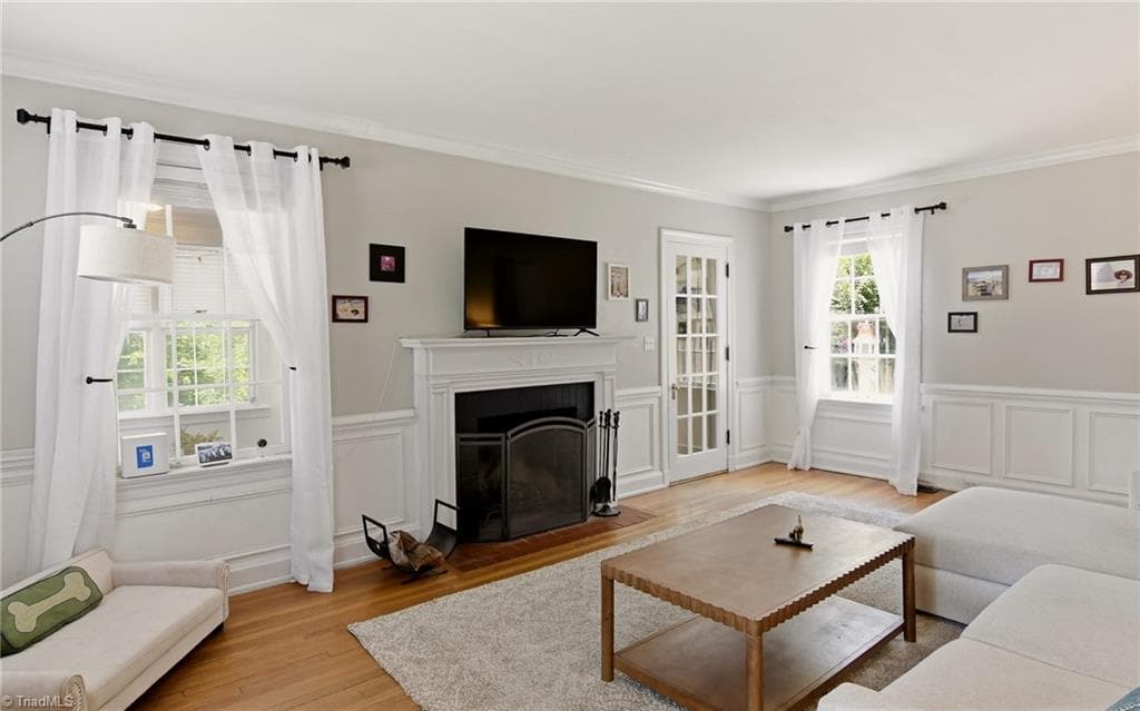 Stick/Site Built at 2209 W Friendly Avenue, Greensboro NC 27403, photo 4 of 46