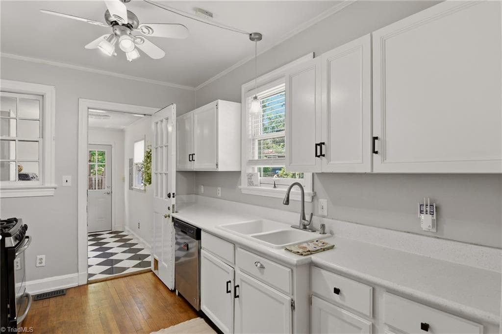 Stick/Site Built at 2209 W Friendly Avenue, Greensboro NC 27403, photo 8 of 46