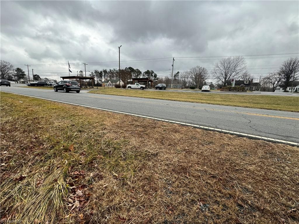 Commercial at 349 King Street, King NC 27021, photo 17 of 20