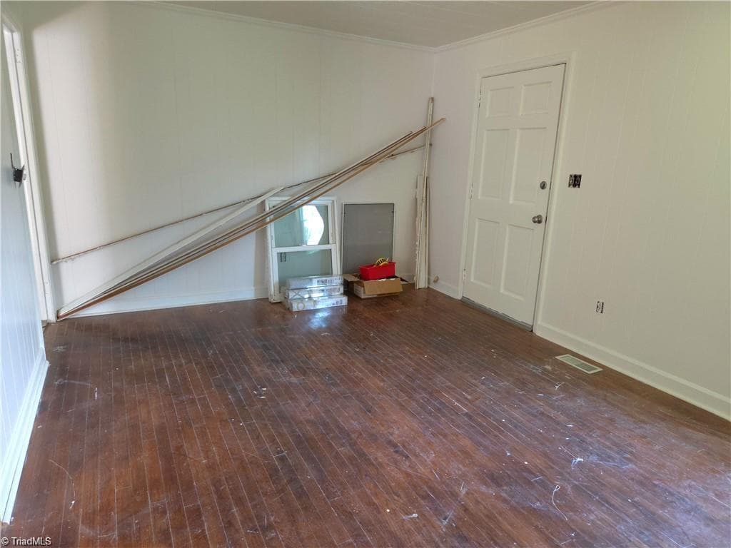 Stick/Site Built at 410 Worth Street, Mount Airy NC 27030, Mount Airy, photo 9 of 18