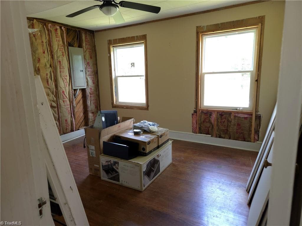 Stick/Site Built at 410 Worth Street, Mount Airy NC 27030, Mount Airy, photo 15 of 18