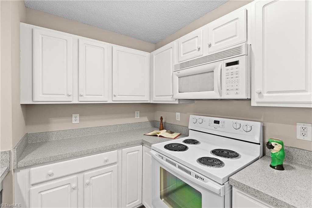 Stick/Site Built at 221 Timberline Ridge Court, Winston-Salem NC 27106, Winston-Salem, photo 13 of 25