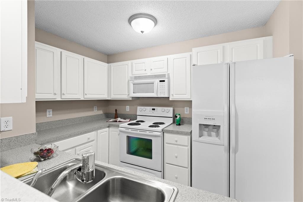 Stick/Site Built at 221 Timberline Ridge Court, Winston-Salem NC 27106, Winston-Salem, photo 12 of 25