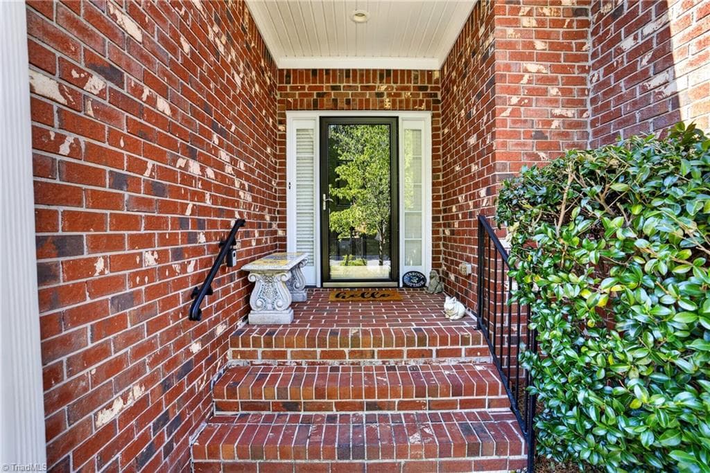 Stick/Site Built at 6 Jacobs Way, Greensboro NC 27455, photo 4 of 43