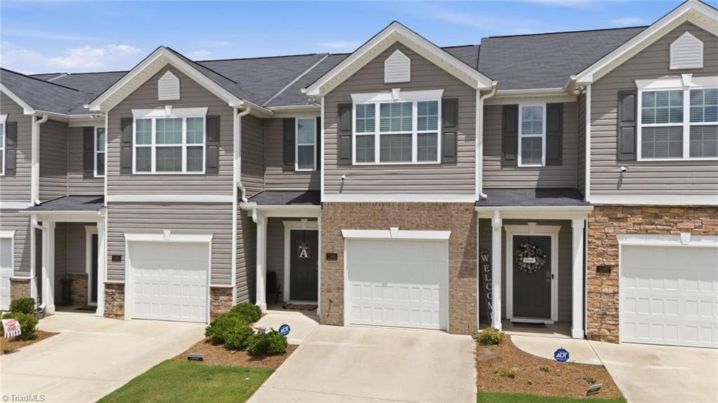 Stick/Site Built at 1365 Isley Lane, Kernersville NC 27284, photo 3 of 32