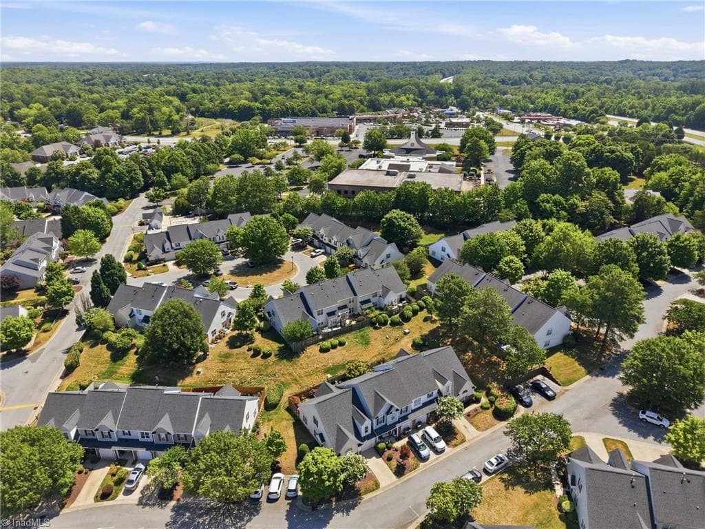 Stick/Site Built at 2736 N Keswick Way, Greensboro NC 27410, photo 38 of 49