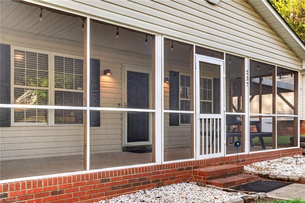 Stick/Site Built at 237 Partridge Drive, Lexington NC 27292, photo 3 of 33