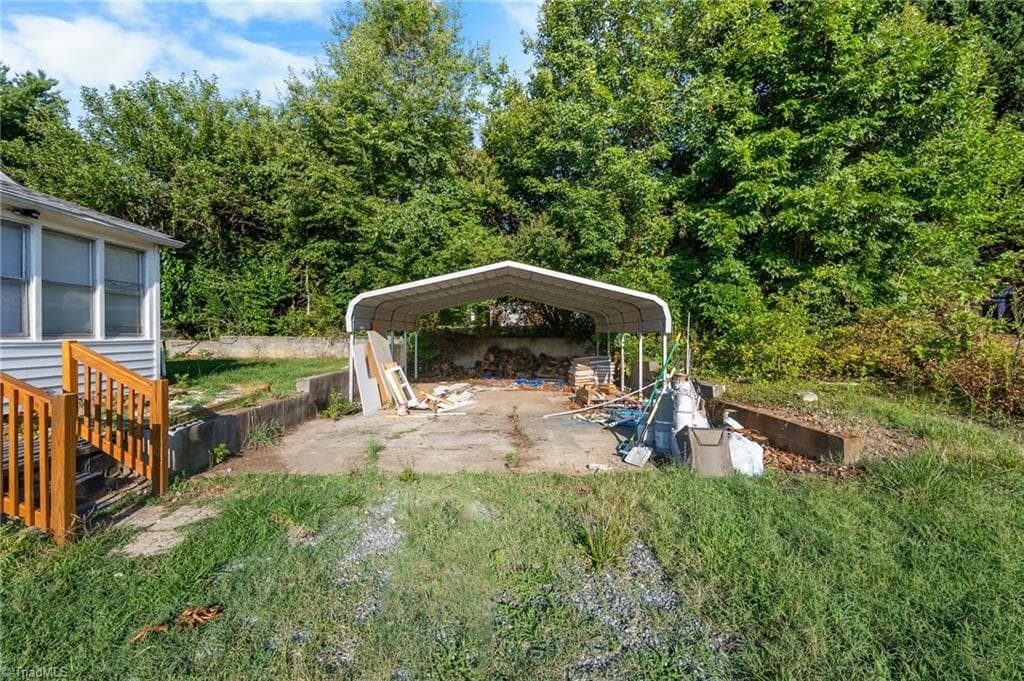 Stick/Site Built at 710 Edgewood Avenue, Thomasville NC 27360, photo 6 of 26