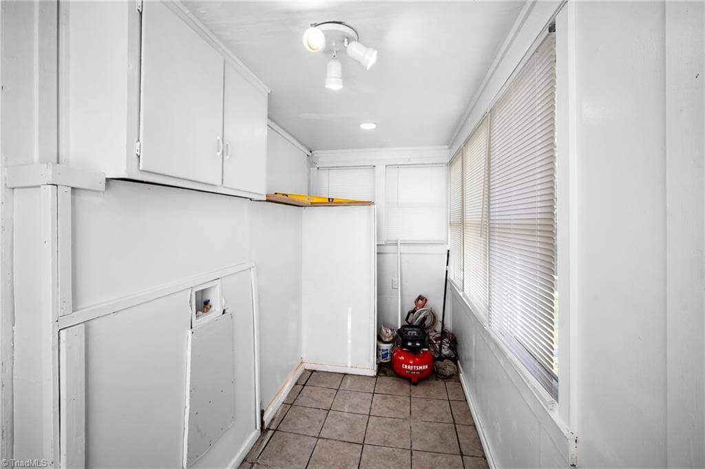 Stick/Site Built at 710 Edgewood Avenue, Thomasville NC 27360, photo 16 of 26