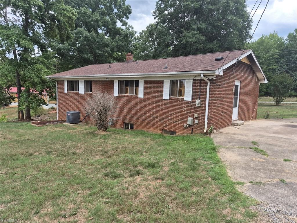 Stick/Site Built at 3150 Wentworth Street, Reidsville NC 27320, Reidsville, photo 43 of 46