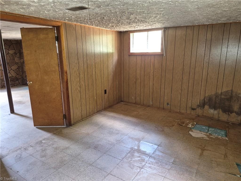 Stick/Site Built at 3150 Wentworth Street, Reidsville NC 27320, Reidsville, photo 37 of 46