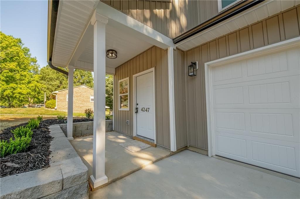 Stick/Site Built at 4247 Compton Drive, Winston-Salem NC 27107, photo 4 of 39