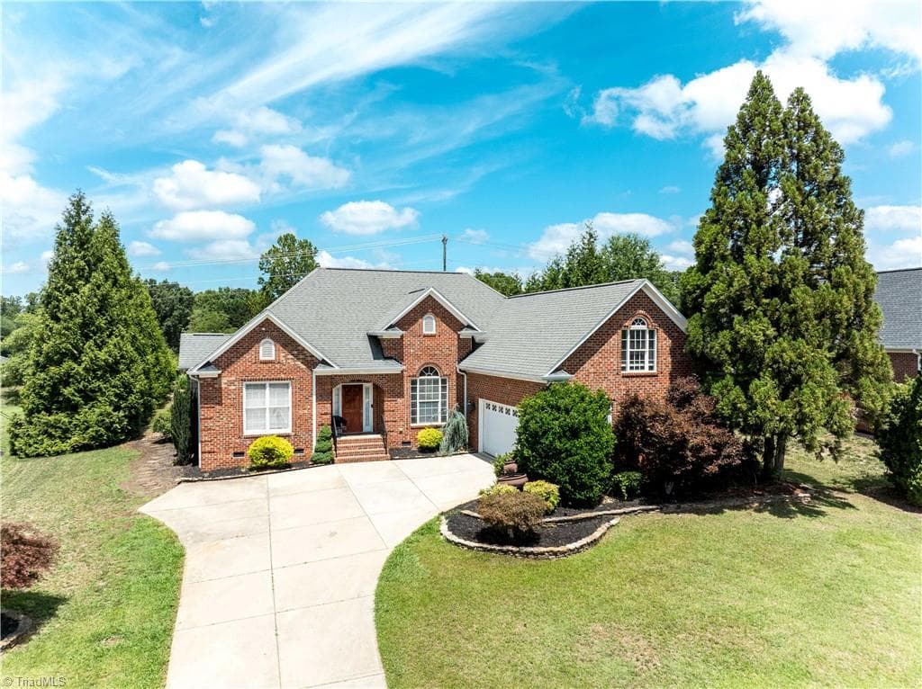 4617 Kellys Trail, Winston-Salem NC 27101