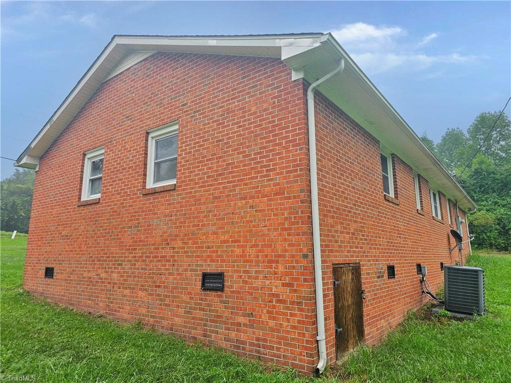 Stick/Site Built at 5633 Bethel Road, Jonesville NC 28642, Jonesville, photo 5 of 13
