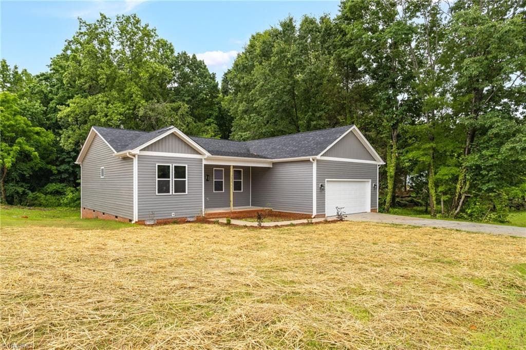 Stick/Site Built at 3634 Old Vineyard Road, Winston-Salem NC 27104, Winston-Salem, photo 3 of 22