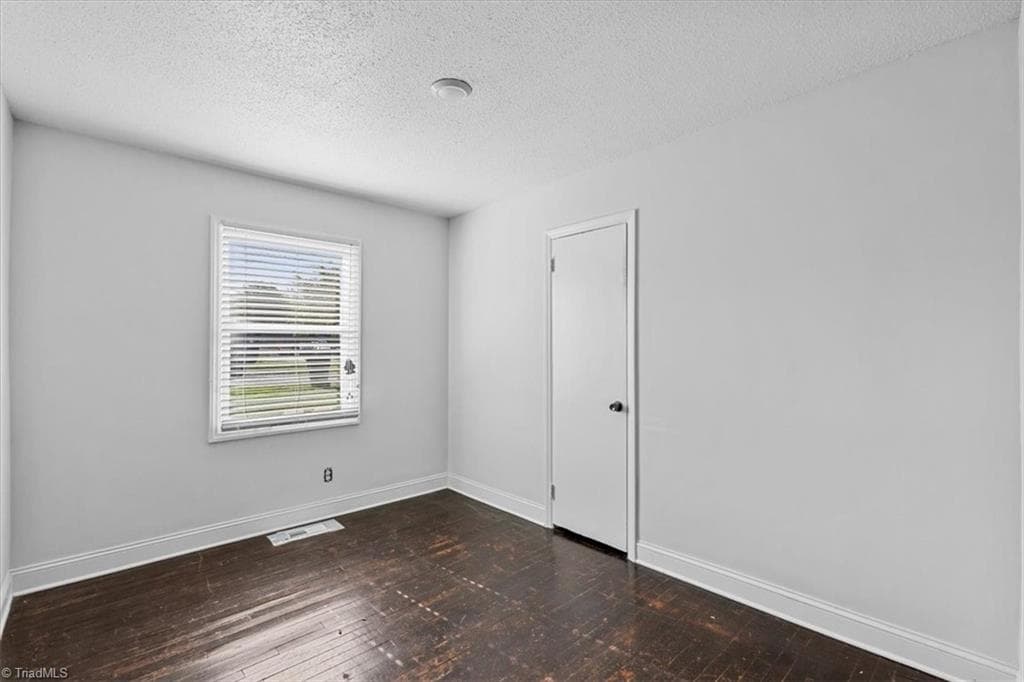 Stick/Site Built at 1724 Glenwood Avenue, Greensboro NC 27403, photo 18 of 26