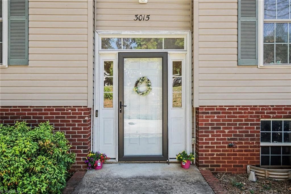 Stick/Site Built at 3015 Konnoak Drive, Winston-Salem NC 27127, Winston-Salem, photo 4 of 24