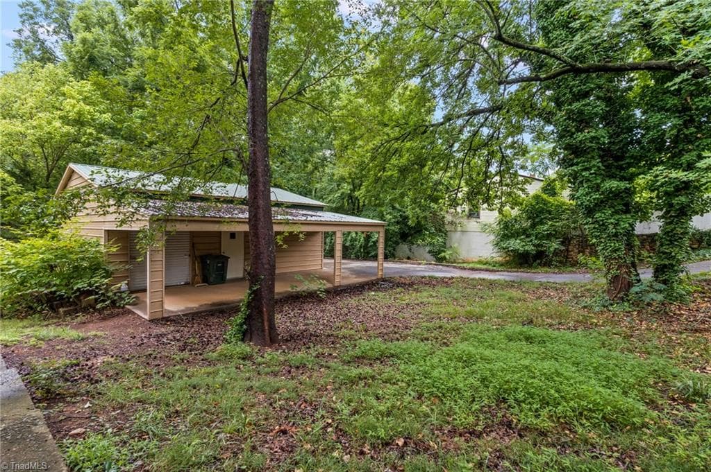 Stick/Site Built at 702 Granville Drive SW, Winston-Salem NC 27101, Winston-Salem, photo 46 of 50