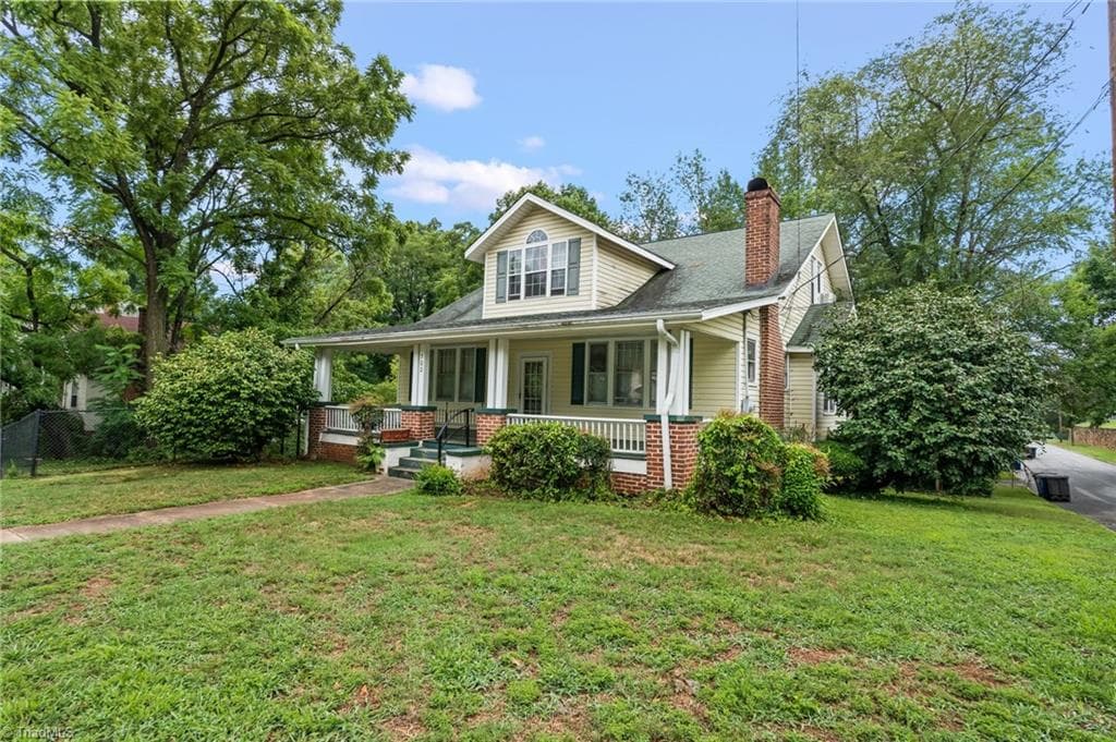 Stick/Site Built at 702 Granville Drive SW, Winston-Salem NC 27101, Winston-Salem, photo 3 of 50
