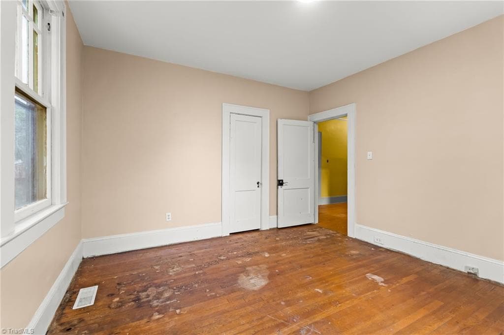 Stick/Site Built at 702 Granville Drive SW, Winston-Salem NC 27101, Winston-Salem, photo 19 of 50