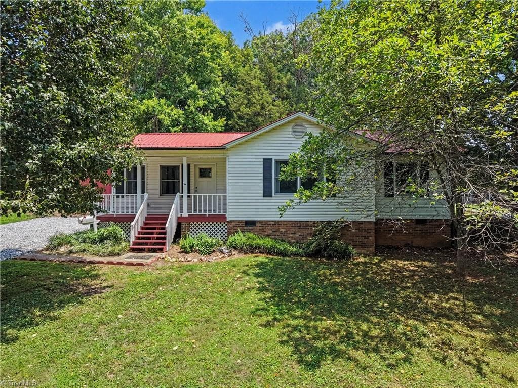 Stick/Site Built at 4096 Hoover Hill Road, Trinity NC 27370, Trinity, photo 2 of 31