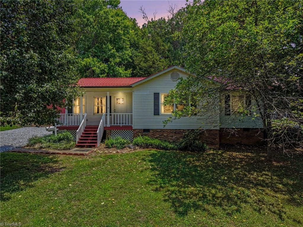 4096 Hoover Hill Road, Trinity NC 27370