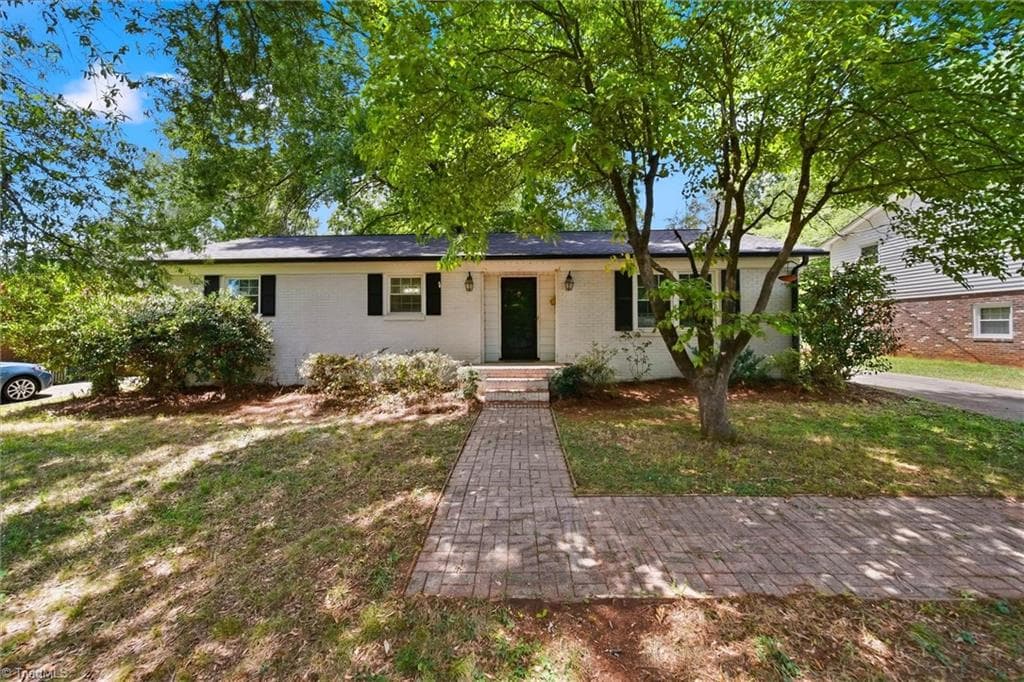 3737 Vandalia Drive, Winston-Salem NC 27104