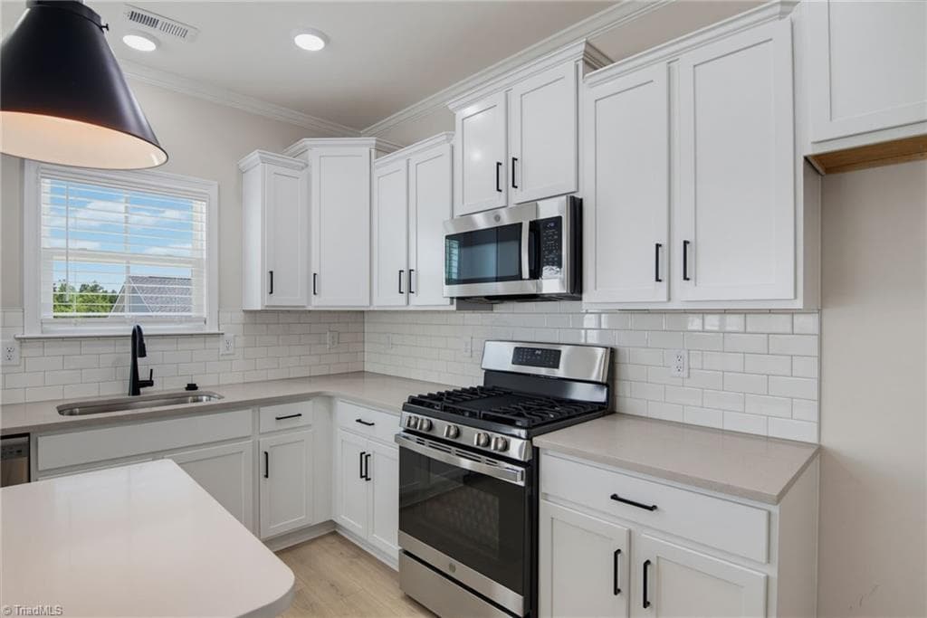 Stick/Site Built at 1403 Prospect Hill Street, Kernersville NC 27284, photo 17 of 31