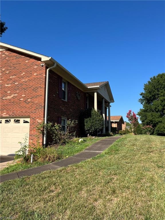 Stick/Site Built at 1041 Canyon Drive, Rural Hall NC 27045, photo 7 of 38