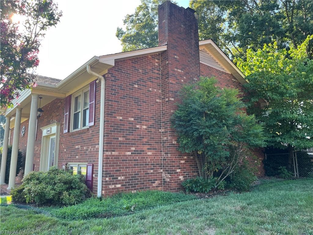 Stick/Site Built at 1041 Canyon Drive, Rural Hall NC 27045, photo 4 of 38